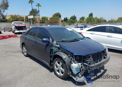 2011 Toyota Corolla S z USA, uszkodzony, nr VIN 2T1BU4EE6BC642630